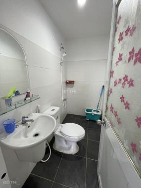 ✅✅Cho thuê căn hộ 2pn - trống - góc - nhà sạch sẽ - Dt 70m2 - Cc BellezaQ 7- Giá 6.5 triệu