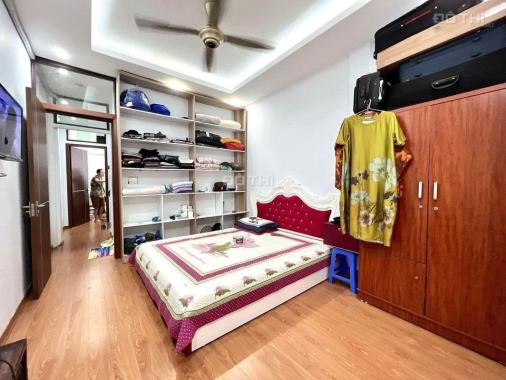 Bán gấp nhà Thái Thịnh 49m2 – 5 Tầng – 6 ngủ - chỉ 5.9 tỷ - ô tô đỗ ngày đêm