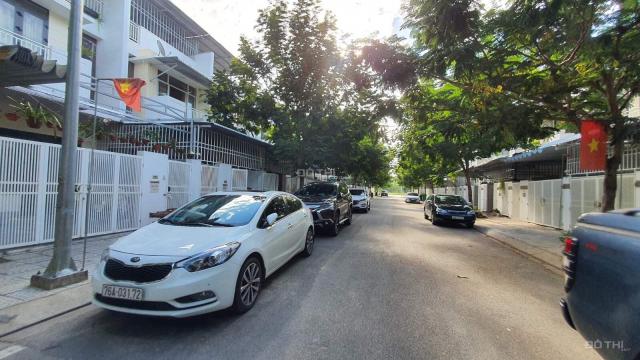 Cần tiền bán nhà 3 tầng khu đô thị  VSIP Quảng Ngãi giá siêu mềm