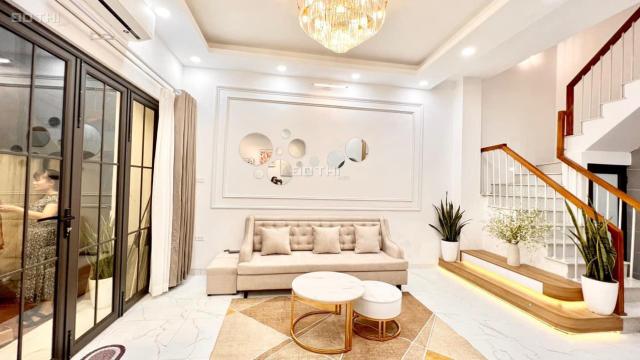 Ảnh thật Nhà trung tâm Đống Đa 40m2, 4 tầng, MT 5M, tặng nội thất, giá 4 tỷ TL