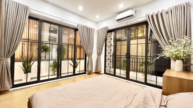 Ảnh thật Nhà trung tâm Đống Đa 40m2, 4 tầng, MT 5M, tặng nội thất, giá 4 tỷ TL