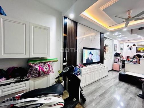 Bán nhà ngõ bờ sông Kim Đồng-Trương Định, 45m2 x 4T đẹp, ô tô đỗ cửa, căn góc. Giá 4,2 tỷ