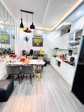 Bán nhà ngõ bờ sông Kim Đồng-Trương Định, 45m2 x 4T đẹp, ô tô đỗ cửa, căn góc. Giá 4,2 tỷ