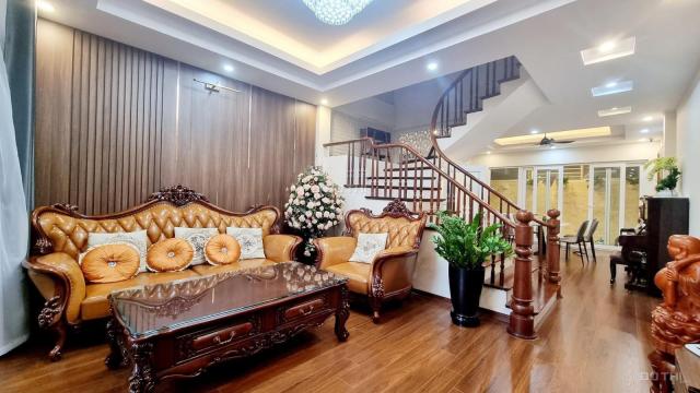 Bán Siêu phẩm phân lô 97 Văn Cao, Ba Đình: 70m2 5 tầng giá 12 tỷ, oto đỗ. Tặng full Nội Thất Nhà