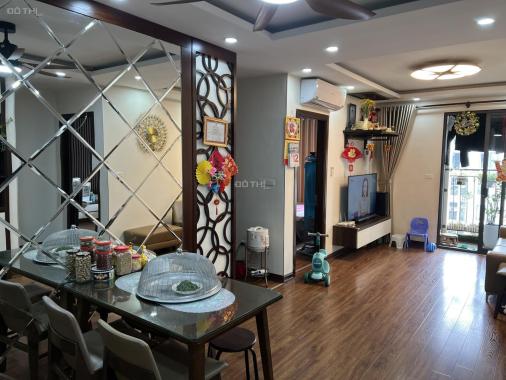 Tôi cần bán CH An Bình City để chuyển qua căn hộ to hơn. Căn hộ 3PN, 2WC, tầng cao view hồ bơi