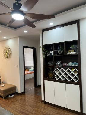 Tôi cần bán CH An Bình City để chuyển qua căn hộ to hơn. Căn hộ 3PN, 2WC, tầng cao view hồ bơi