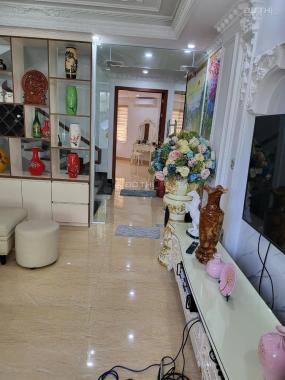 BÁN NHÀ 5 TẦNG DỐC NGHĨA ĐỊA ĐẠO,P.TRẦN HƯNG ĐẠO. DT:54.7M2,MT:5M