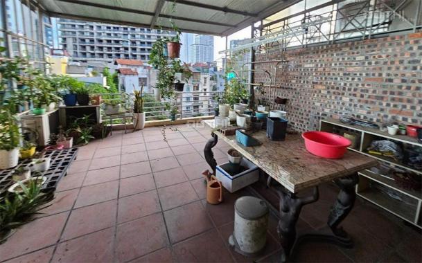 Bán nhà Cầu Giấy, ôtô tránh, kinh doanh tuyệt vời, 63m2, nhỉnh 12 tỷ