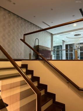 Bán gấp căn hộ duplex tòa C chung cư Mulberry lane, dt 187m2, giá nhỉnh 6 tỷ full đồ. LH 0936196386