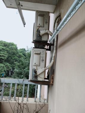 Giảm giá cho thuê gấp căn hộ đối diện chợ Hôm, đẹp, khép kín giá rẻ phố Huế 45m, 3 mặt thoáng