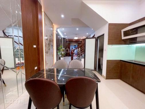Bán nhà ven hồ Đền Lừ, kinh doanh - ô tô vào, 55m2 x 4T đủ nội thất. Đẹp, mới. Giá 8,3 tỷ