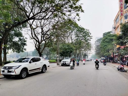 Bán nhà ven hồ Đền Lừ, kinh doanh - ô tô vào, 55m2 x 4T đủ nội thất. Đẹp, mới. Giá 8,3 tỷ
