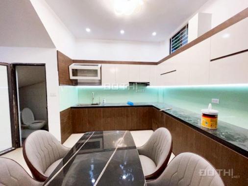Bán nhà ven hồ Đền Lừ, kinh doanh - ô tô vào, 55m2 x 4T đủ nội thất. Đẹp, mới. Giá 8,3 tỷ