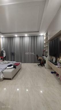 Cần bán nhà 55m2 thang máy gara ôtô phố lạc long quân ngõ thông võ chí công