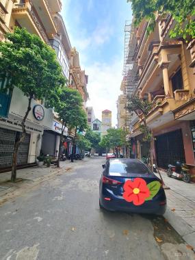 Bán lô đất phân lô tặng nhà 5 tầng tại tổ 4 thị trấn Đông Anh