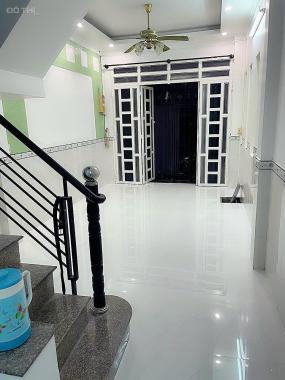 8,5tr/tháng- 3PN- Nguyên căn Phạm Thế Hiển P6 Q8,  gần trường TH Phan Đăng Lưu, nhà sơn mới ở liền