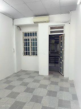 8,5tr/tháng- 3PN- Nguyên căn Phạm Thế Hiển P6 Q8,  gần trường TH Phan Đăng Lưu, nhà sơn mới ở liền