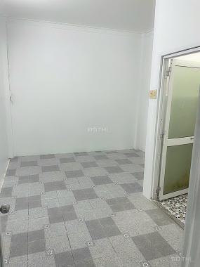 8,5tr/tháng- 3PN- Nguyên căn Phạm Thế Hiển P6 Q8,  gần trường TH Phan Đăng Lưu, nhà sơn mới ở liền