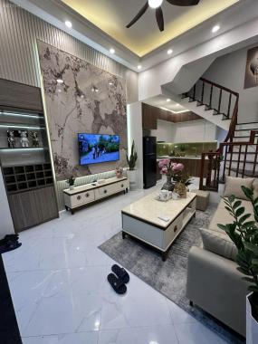 Bán gấp nhà tại Phương Mai Đống Đa 35m2 , 4 tầng giá 4ty2