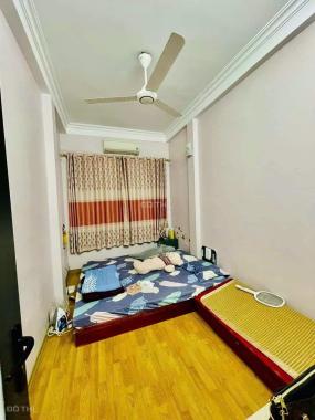 Bán Nhà 4,5 tầng (4PN) tại quận Hoàn Kiếm, diện tích 27m, nhà đẹp, khách chỉ việc xách vali về ở