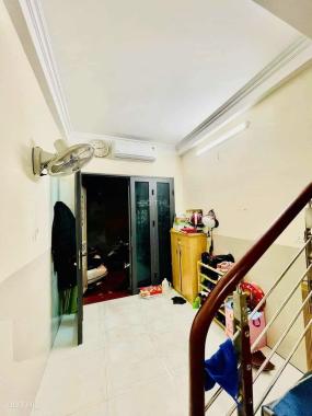 Bán Nhà 4,5 tầng (4PN) tại quận Hoàn Kiếm, diện tích 27m, nhà đẹp, khách chỉ việc xách vali về ở