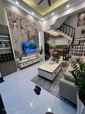 Bán gấp nhà Thái Thịnh – 5 Tầng – 6 ngủ - chỉ 7.9 tỷ- ô tô đỗ cửa ngày đêm 50m2