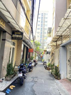 Bán nhà nghỉ MT Dương Vân Nga, 100m2 x 4 tầng, 12 phòng, thu nhập đều, Sơn Trà