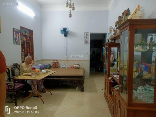 Bán nhà Tây Sơn ngay NTS giá chưa tới 5 tỷ có thương lượng, DT 50m2 ngõ vào rộng rãi
