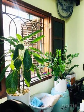Bán nhà tập thể mặt phố ngã tư Tân Mai - Kim Đồng, 65m2 2PN, đẹp, ô tô đỗ. Giá 1,58 tỷ