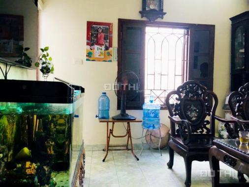 Bán nhà tập thể mặt phố ngã tư Tân Mai - Kim Đồng, 65m2 2PN, đẹp, ô tô đỗ. Giá 1,58 tỷ