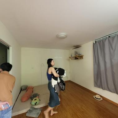 Bán gấp nhà mặt phố Đông Tác, MT 5m, đang kinh doanh, 40m2, ô tô đỗ, nhỉnh 6 tỷ TL