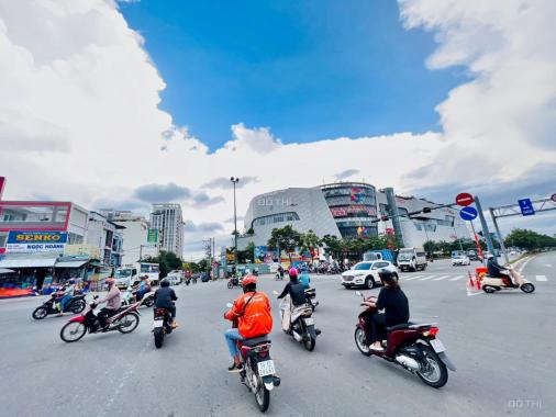 HOT- Khách sạn 5 tầng kiên cố ngay Phạm Văn Đồng doanh thu trung bình 200trieu/tháng giá còn TL