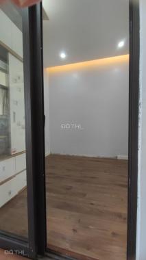 Cho thuê cc ở 713 Lạc long quân 3 ngủ tầng đẹp, phòng như ảnh