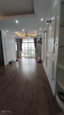 Cho thuê cc ở 713 Lạc long quân 3 ngủ tầng đẹp, phòng như ảnh
