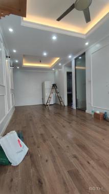Cho thuê cc ở 713 Lạc long quân 3 ngủ tầng đẹp, phòng như ảnh
