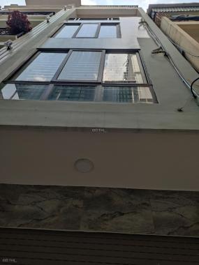 Chính chủ bán nhà 35m2 khu phân lô, 4 tầng ô tô đỗ cửa Lương Thế Vinh, Thanh Xuân 5.95 tỷ