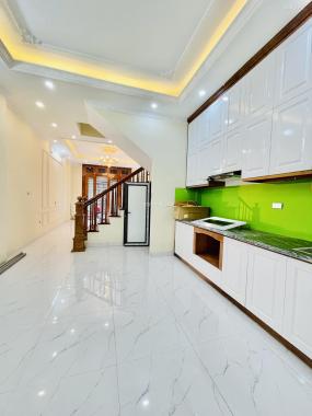 Siêu Phẩm: Bán Nhà Mặt Hồ Ba Mẫu. Ngõ Rộng, Gần Oto. 54m Nhỉnh 6 tỷ.