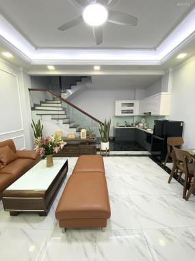 Siêu Phẩm: Bán Nhà Mặt Hồ Ba Mẫu. Lô góc, Ngõ Thông. 38m Nhỉnh 4 tỷ.