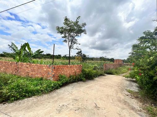 Bán Nhà vườn góc 2 mặt tiền 1,15 ha thôn 8 Cưêbur giá 650tr/sào
