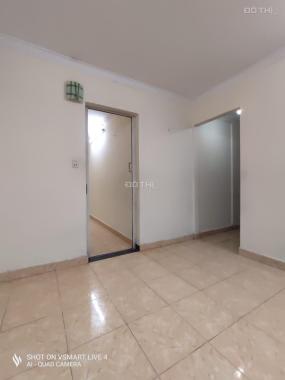 Cho thuê căn hộ đầy đủ tiện nghi 70m2 2p ngủ ở 815 Giải Phóng