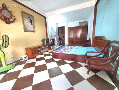 Bán nhà mặt phố hoa bằng 67m2 kinh doanh sầm uất có vỉa hè
