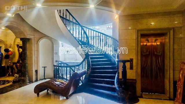 Bán biệt thự siêu sang tại Q3, 360m2 đất, hồ bơi + sân vườn, 2 hầm + 4 tầng