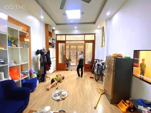 Bán nhà 70m2 gara ôtô kinh doanh sầm uất phố dương quảng hàm