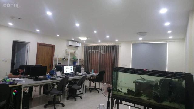 Chính chủ bán gấp căn hộ 89 Phùng Hưng đang làm văn phòng tầng đẹp 70m2 Giá rẻ 2.1 tỷ