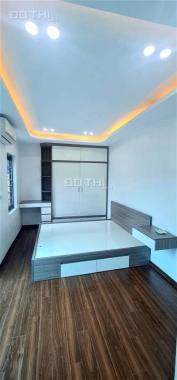 Bán gấp nhà phố Phương Mai, ô tô đỗ cửa, kinh doanh, 5 tầng, MT 5m giá 4,5 tỷ TL