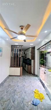 Bán gấp nhà phố Phương Mai, ô tô đỗ cửa, kinh doanh, 5 tầng, MT 5m giá 4,5 tỷ TL