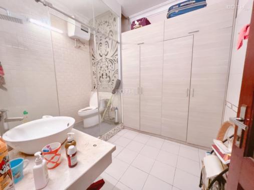 Bán nhanh nhà Phương Mai, 5 tầng, MT 7m, kinh doanh, ô tô đỗ cửa, 30m2, giá nhỉnh 4 tỷ TL