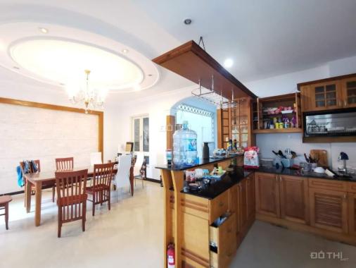 Bán villa Eden 118 Nguyễn Văn Hưởng, Thảo Điền. Dt 207m2. Giá 55 tỷ. 0903652452 Mr. Phú