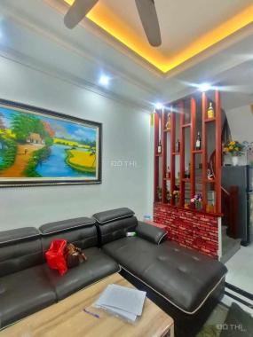 Bán nhà Thanh Am 30m, giá nhô 2 tỷ củ lạc, nhà quá đẹp, xem nhà là mua ngay vì quá chất 