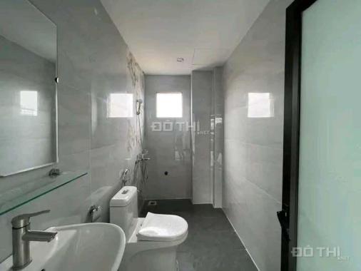 Bán nhà Thanh Am 31m , ô tô đổ cổng, cách 1 nhà ra trục ô tô tránh nhau, 30m ra mặt phố
